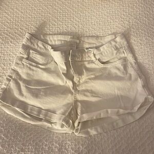 H&M WHITE SHORTS